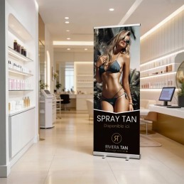 Mise en situation du totem publicitaire Riviera Tan dans une cabine de soin de bronzage.
